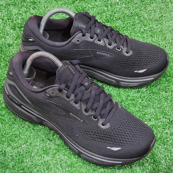 Brooks Shoes - BROOKS GHOST 15 - Women's Athletic Shoes - SIZE 9 B